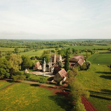 Chateau De Clusors Saint-Menoux Exterior foto